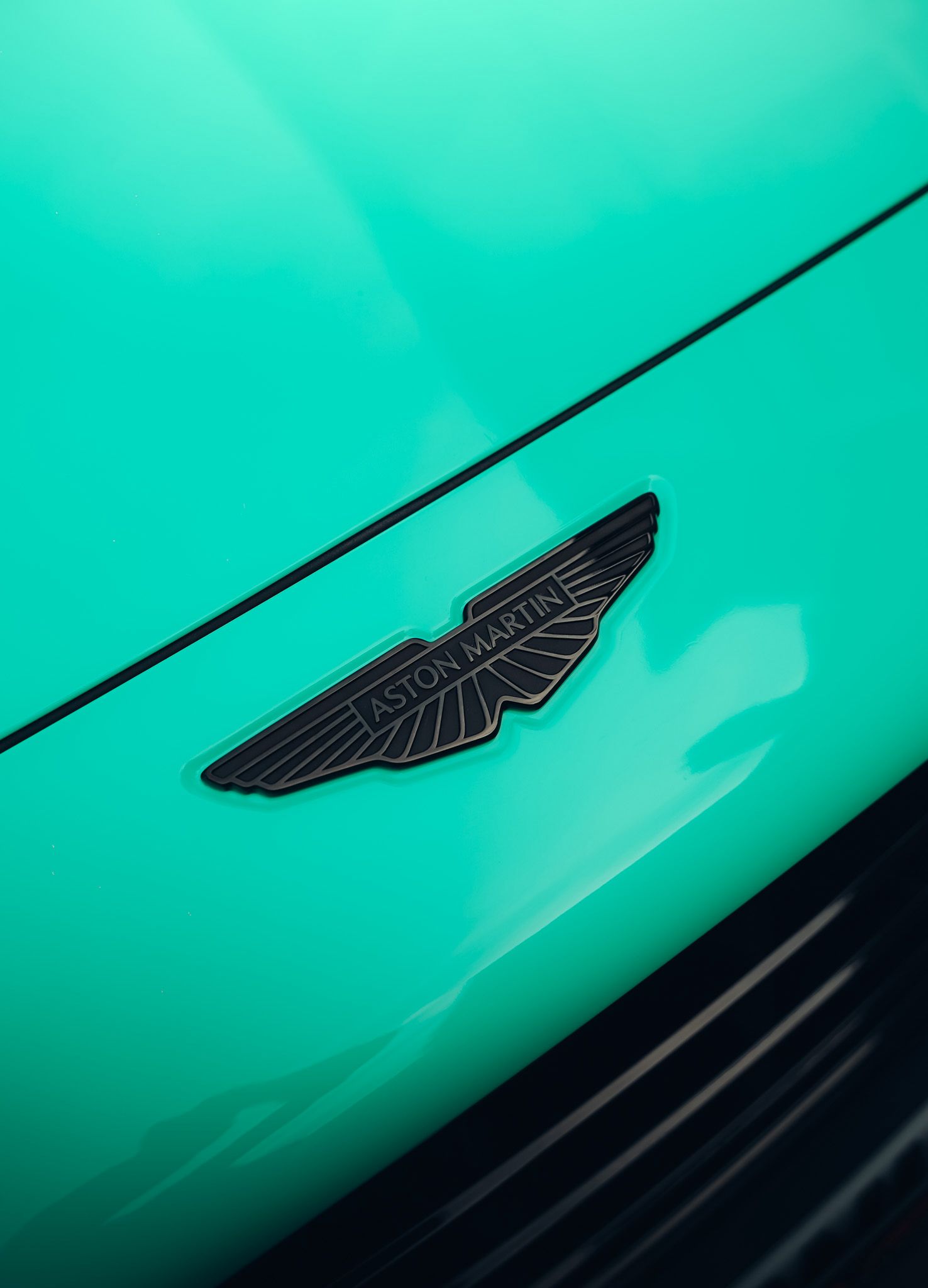 Aston Martin DBX Tiffany Blue Colour Change Wrap